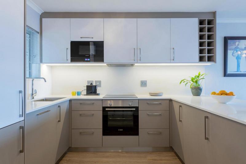 To Let 2 Bedroom Property for Rent in Vredehoek Western Cape